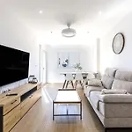 A&n Grand Seafront Panoramic Apartament